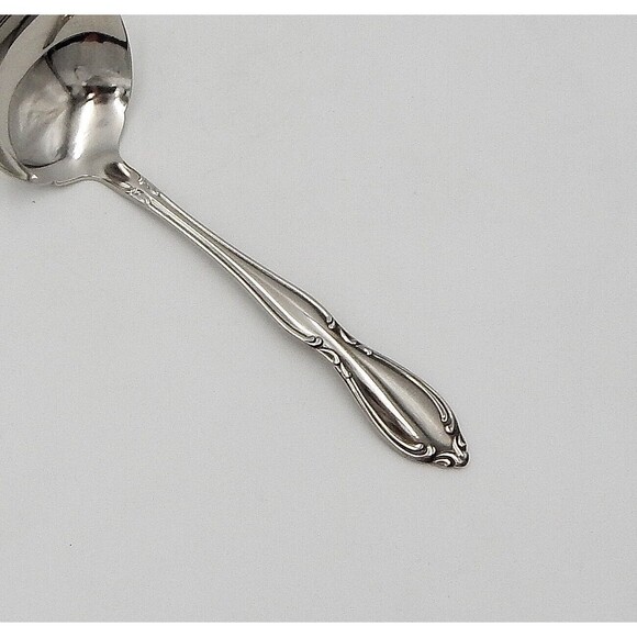 Oneida Strathmore Gravy Ladle Deluxe Stainless Steel Flatware - Picture 7 of 7